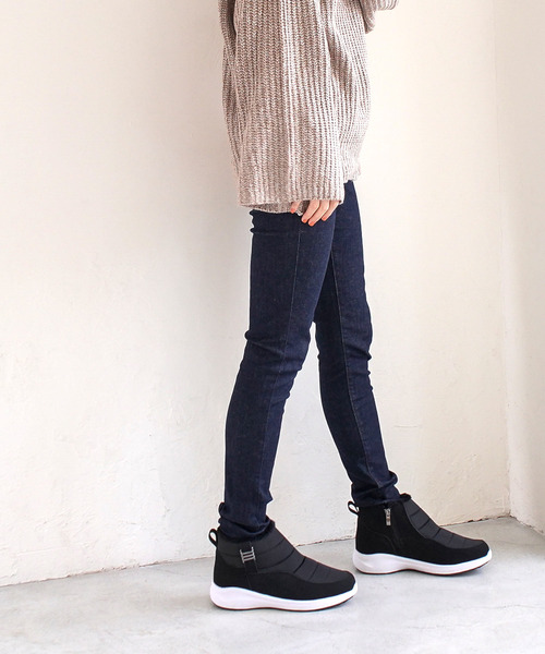 AmiAmi（アミアミ）の「あったかファー防寒ダウンブーツ/スノーブーツ（ブーツ・レディース・ブラック/グレー/グレイッシュベージュ・LL/L/M/S）」の10枚目の写真