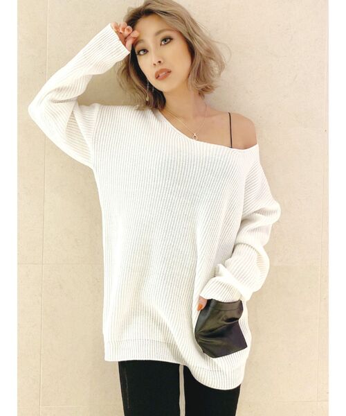 GYDA（ジェイダ）の「ECOレザーポケットニット TOPS（ニット/セーター・レディース・チャコールグレー/ベージュ/オフホワイト・FREE）」の4枚目の写真