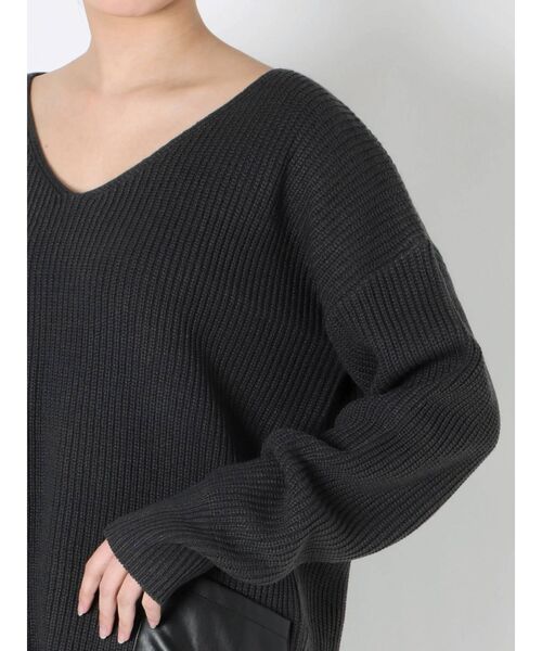 GYDA（ジェイダ）の「ECOレザーポケットニット TOPS（ニット/セーター・レディース・チャコールグレー/ベージュ/オフホワイト・FREE）」の16枚目の写真
