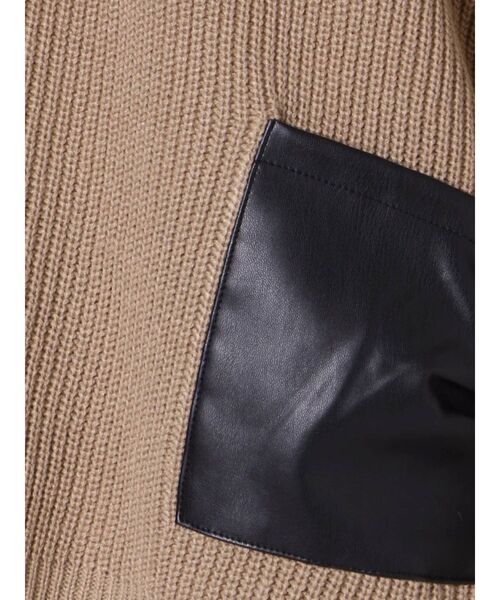 GYDA（ジェイダ）の「ECOレザーポケットニット TOPS（ニット/セーター・レディース・チャコールグレー/ベージュ/オフホワイト・FREE）」の22枚目の写真