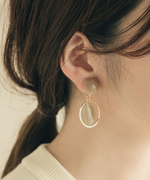 SMELLY（スメリー）の「カラーパーツコンビイヤリング（イヤリング・レディース・ベージュ/オレンジ・-）」の7枚目の写真