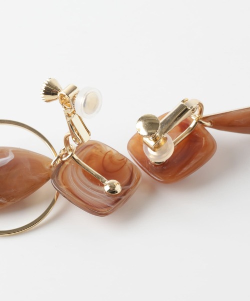 SMELLY（スメリー）の「カラーパーツコンビイヤリング（イヤリング・レディース・ベージュ/オレンジ・-）」の6枚目の写真