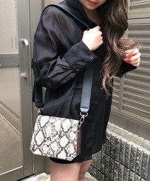 ENVYM | バイカラーパイソンＢＡＧ(ショルダーバッグ)