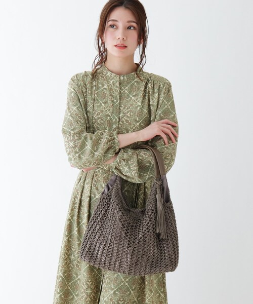 SHOO・LA・RUE（シューラルー）の「◆光沢ニットワンショルバッグ（ショルダーバッグ・レディース・グレー/サンドベージュ/ブラック・00）」の10枚目の写真