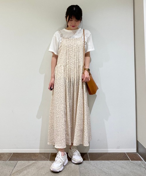 SLURR（スラ―）の「ドットピンタック切替フレアキャミワンピース（ワンピース・レディース・ブラック/アイボリー・FREE）」の22枚目の写真