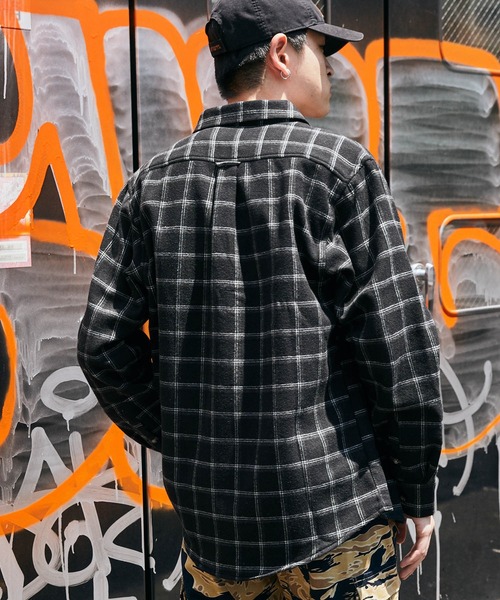 BASQUE magenta（バスクマゼンタ）の「オーバーサイズ フリースボンディング チェック柄 L/S ヘビーネルシャツ（シャツ/ブラウス・メンズ・ブラック/ベージュ/ネイビー/ブラウン/グレー・M/L）」の20枚目の写真