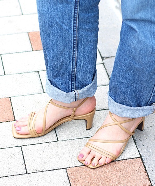 JELLY BEANS（ジェリービーンズ）の「ナローストラップクエアトゥサンダル(215-30009)JELLY BEANS(ジェリービーンズ)（サンダル・レディース・ブラック/ベージュ/シルバー・S/M/L）」の2枚目の写真