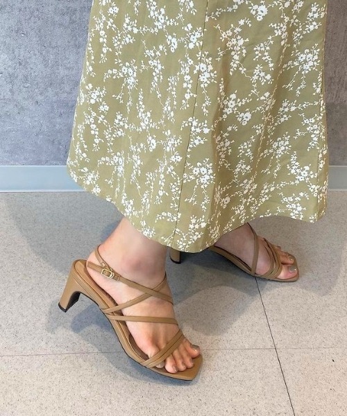 JELLY BEANS（ジェリービーンズ）の「ナローストラップクエアトゥサンダル(215-30009)JELLY BEANS(ジェリービーンズ)（サンダル・レディース・ブラック/ベージュ/シルバー・S/M/L）」の19枚目の写真