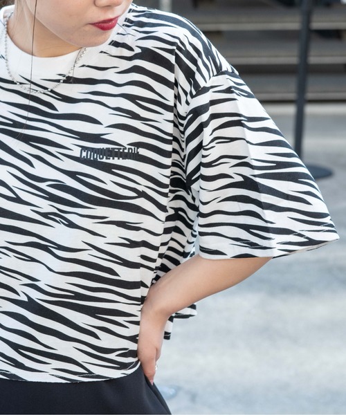 WEGO（ウィゴー）の「WEGO/グラフィックショートT（Tシャツ/カットソー・レディース・ホワイト/オフホワイト/サックスブルー/その他1/アニマル/スミクロ/ダークグリーン/その他6/イエロー/その他2/その他4/その他3/ホワイト系その他/マルチ/グリーン/オートミール/その他9/その他7/ネイビー/ブラック/その他8/その他5/ベージュ系その他5/その他10・FREE）」の21枚目の写真