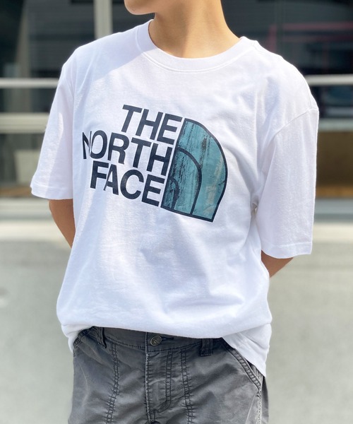 THE NORTH FACE(ザノースフェイス)の「【THE NORTH FACE】ノースフェイス Short Sleeve Half Dome Tee ロゴTシャツ NF0A4M4P(Tシャツ/カットソー・メンズ・ホワイト/ブラック/インディゴブルー/ダークグレー/ダークベージュ/ネイビー/ネイビー系2/ライトブルー/ブラック系2/ベージュ/アイボリー/ライトグレー/グリーン/レッド/ホワイト系2/ホワイト系3・S/M/L/XL)」の4枚目の写真