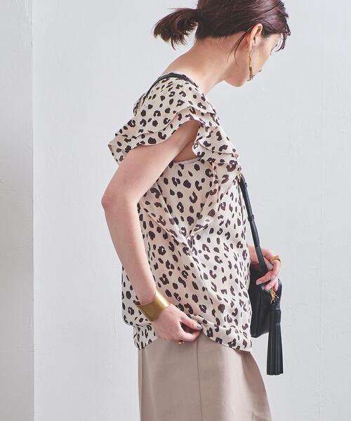 UNITED ARROWS（ユナイテッドアローズ）の「UWFM レオパードプリント ラッフルスリーブ ブラウス◆（シャツ/ブラウス・レディース・ブラック/ベージュ・38/36）」の9枚目の写真