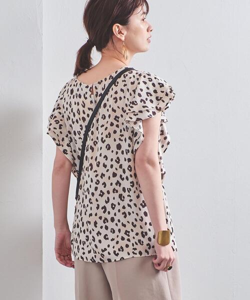 UNITED ARROWS（ユナイテッドアローズ）の「UWFM レオパードプリント ラッフルスリーブ ブラウス◆（シャツ/ブラウス・レディース・ブラック/ベージュ・38/36）」の10枚目の写真