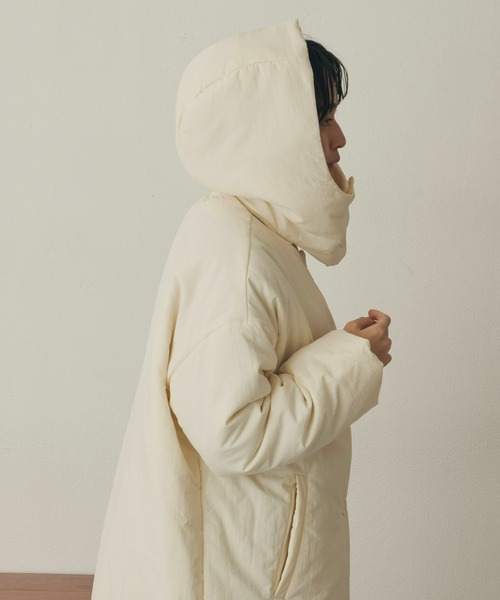 Auntie Rosa Holiday（アンティローザホリデー）の「2WAY中綿オーバーフーディコート（撥水加工/ウォッシャブル）（その他アウター・レディース・ホワイト/ブラック/グレイッシュベージュ・FREE）」の12枚目の写真