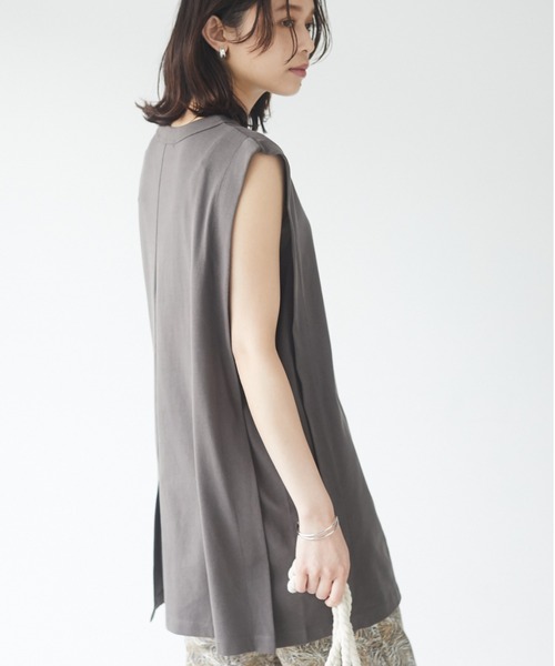 Sugar spoon（シュガースプーン）の「・SUGAR SPOON ボックスノースリチュニック＊（Tシャツ/カットソー・レディース・チャコールグレー/ブルー/アイボリー/モカ・FREE）」の3枚目の写真