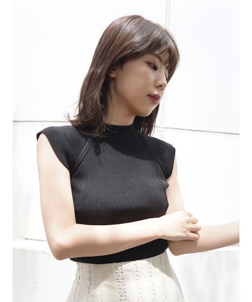 MERCURYDUO（マーキュリーデュオ）の「スカーフ付ノースリーブバックシャンニット（ニット/セーター・レディース・オフホワイト/ブラック/ブルー/ベージュ・FREE）」の9枚目の写真