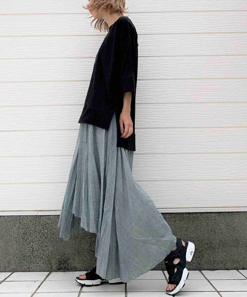 Q(キュー)の「ドロップスクエアT(Tシャツ/カットソー・レディース・ライトブルー/ブラック/マスタード・MEDIUM)」の8枚目の写真