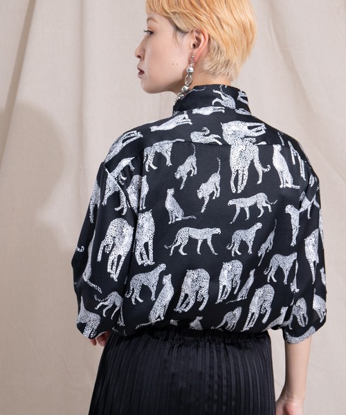 kutir（クティール）の「レギュラー半袖柄シャツ（シャツ/ブラウス・レディース・ブラック/ネイビー/オフホワイト/グリーン/その他・FREE）」の10枚目の写真