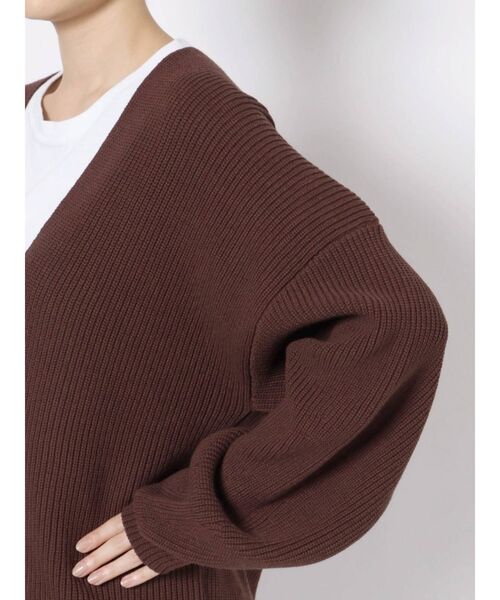 Ungrid（アングリッド）の「デザインＶネックニット（ニット/セーター・レディース・ブラック/オフホワイト/ブラウン・FREE）」の19枚目の写真