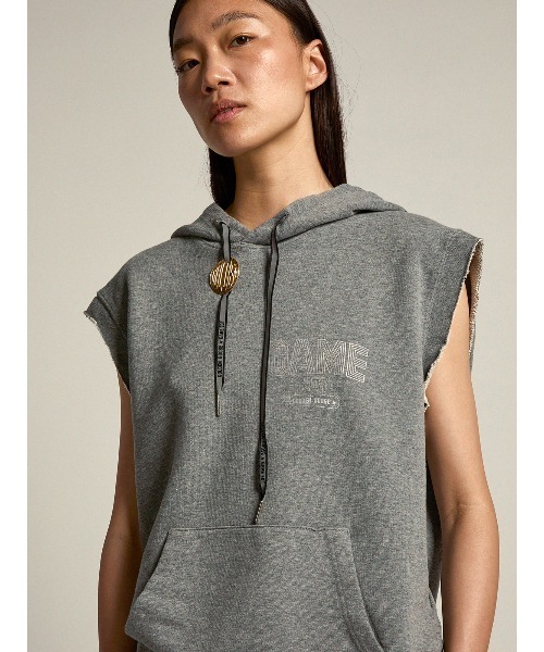 GOLDEN GOOSE（ゴールデングース）の「GOLDEN GOOSE sleeveless hoodie Game EDT Capsule Collection in gray melange（パーカー・メンズ・グレー系その他・SMALL/MEDIUM/X-LARGE/X-SMALL/LARGE）」の2枚目の写真