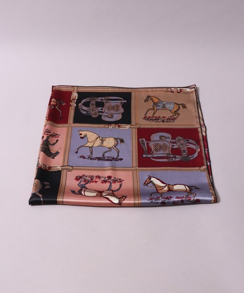 BAYBLO（ベイブロ）の「(CR)【ユニセックス】パネル 馬車 柄 プリント スカーフ[70cm×70cm]（バンダナ/スカーフ・レディース・ベージュ/パープル/ネイビー/ワイン・ONE SIZE）」の7枚目の写真