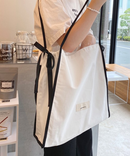 mimi toujours（ミミトゥジュール）の「トートバッグ パイピング サイドリボン omom×mimi toujours（トートバッグ・レディース・ホワイト/ベージュ・F）」の3枚目の写真