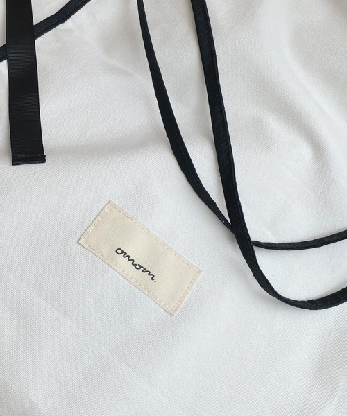 mimi toujours（ミミトゥジュール）の「トートバッグ パイピング サイドリボン omom×mimi toujours（トートバッグ・レディース・ホワイト/ベージュ・F）」の6枚目の写真