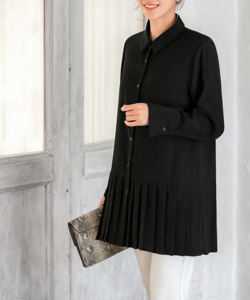 STYLE DELI(スタイルデリ)の「ジョーゼット裾プリーツシャツ(シャツ/ブラウス・レディース・ホワイト/ブラック・FREE)」の2枚目の写真