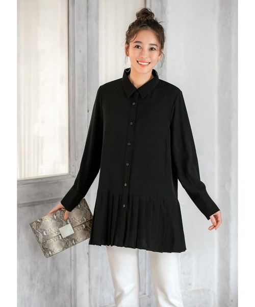 STYLE DELI(スタイルデリ)の「ジョーゼット裾プリーツシャツ(シャツ/ブラウス・レディース・ホワイト/ブラック・FREE)」の4枚目の写真