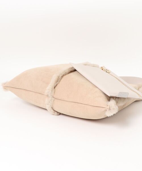 LAZY SUSAN（レイジースーザン）の「バッグ　story. /ストーリー　リバーシブルムートン（ショルダーバッグ・レディース・アイボリー/グレー・FREE）」の18枚目の写真