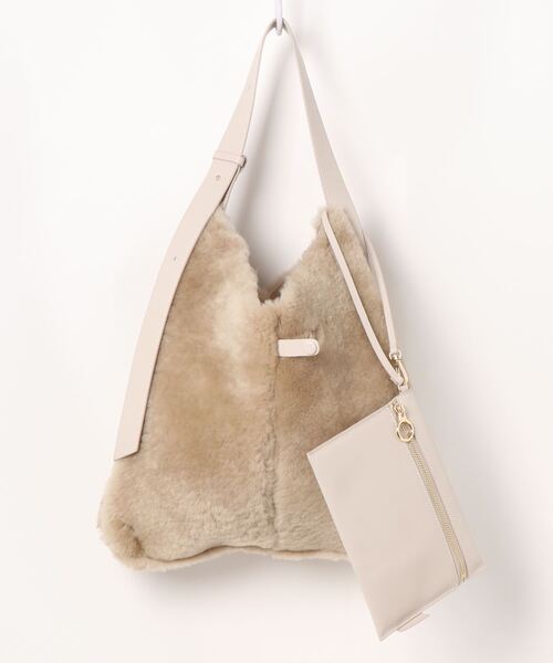 LAZY SUSAN（レイジースーザン）の「バッグ　story. /ストーリー　リバーシブルムートン（ショルダーバッグ・レディース・アイボリー/グレー・FREE）」の21枚目の写真