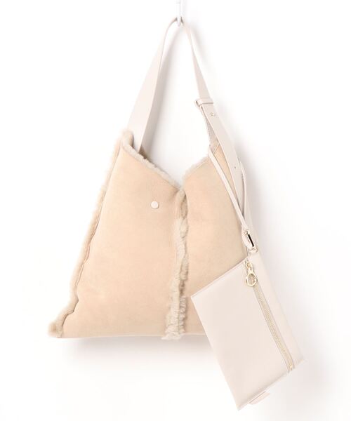 LAZY SUSAN（レイジースーザン）の「バッグ　story. /ストーリー　リバーシブルムートン（ショルダーバッグ・レディース・アイボリー/グレー・FREE）」の3枚目の写真