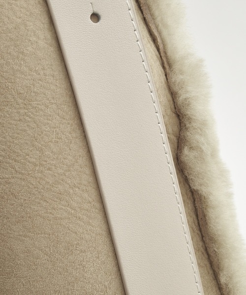 LAZY SUSAN（レイジースーザン）の「バッグ　story. /ストーリー　リバーシブルムートン（ショルダーバッグ・レディース・アイボリー/グレー・FREE）」の9枚目の写真