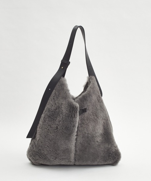 LAZY SUSAN（レイジースーザン）の「バッグ　story. /ストーリー　リバーシブルムートン（ショルダーバッグ・レディース・アイボリー/グレー・FREE）」の15枚目の写真