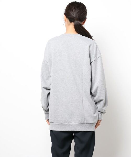 TINA：JOJUN（ティーナジョジュン）の「ユニセックス裏毛 プルオーバー TINA：JOJUN（スウェット・レディース・グレー/アイボリー/チャコール・M）」の18枚目の写真