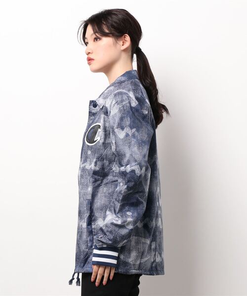 Champion（チャンピオン）の「【Wo】【it】Champion SATIN COACHES JACKET RIBBED CUFF PRINT（ミリタリージャケット・レディース・ブラック/ネイビー・MEDIUM/LARGE/SMALL）」の3枚目の写真