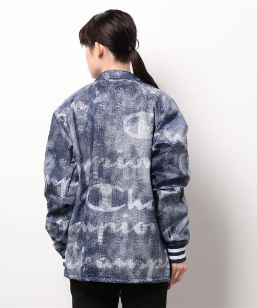 Champion（チャンピオン）の「【Wo】【it】Champion SATIN COACHES JACKET RIBBED CUFF PRINT（ミリタリージャケット・レディース・ブラック/ネイビー・MEDIUM/LARGE/SMALL）」の4枚目の写真