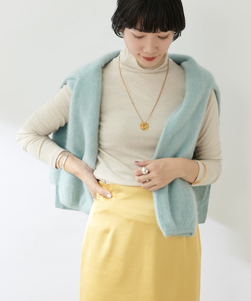 SHENERY（シーナリー）の「リヨセルコットンテレコタートルネック（Tシャツ/カットソー・レディース・ライトベージュ/グレー・FREE）」の17枚目の写真