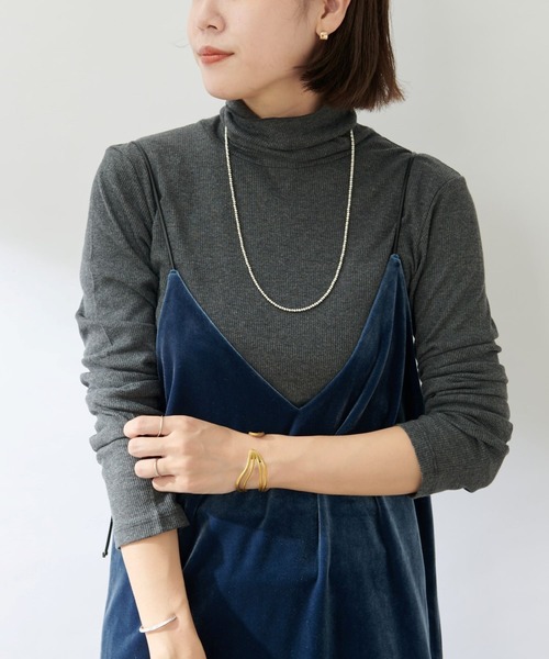 SHENERY（シーナリー）の「リヨセルコットンテレコタートルネック（Tシャツ/カットソー・レディース・ライトベージュ/グレー・FREE）」の3枚目の写真