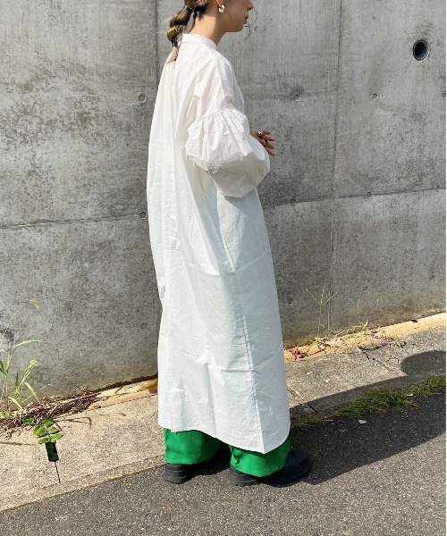 y/m by RIKA（イムバイリカ）の「スタンドカラーボリュームスリーブワンピース（ワンピース・レディース・ホワイト/ライトイエロー・FREE）」の20枚目の写真