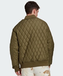 adidas（アディダス）の「アディカラー クラシックス キルト SST