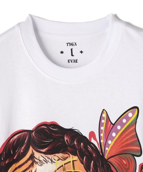 Evae mob（エヴァーモブ）の「EVAEMOB＋TYGA/エバーモブ＋タイガ/Tyga Collaboration Tee//コラボレーションTシャツ（Tシャツ/カットソー・メンズ・ホワイト・X-LARGE/LARGE）」の7枚目の写真