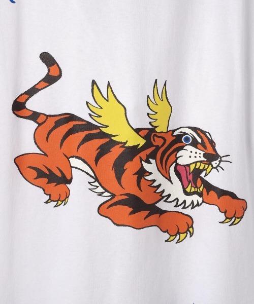 Evae mob（エヴァーモブ）の「EVAEMOB＋TYGA/エバーモブ＋タイガ/Tyga Collaboration Tee//コラボレーションTシャツ（Tシャツ/カットソー・メンズ・ホワイト・X-LARGE/LARGE）」の12枚目の写真