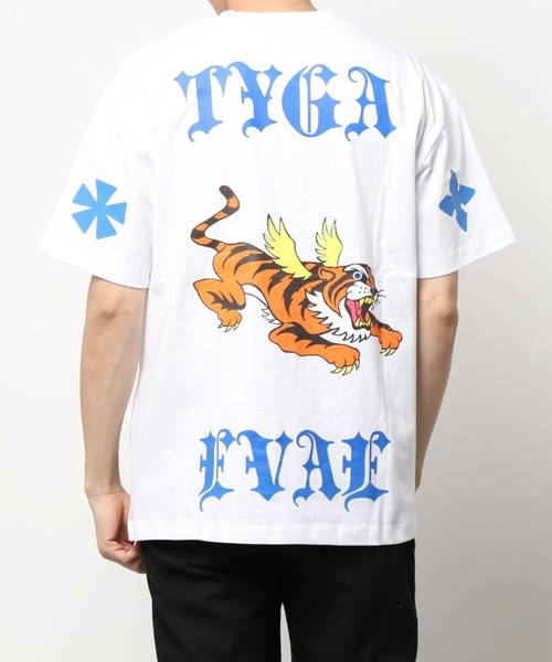 Evae mob（エヴァーモブ）の「EVAEMOB＋TYGA/エバーモブ＋タイガ/Tyga Collaboration Tee//コラボレーションTシャツ（Tシャツ/カットソー・メンズ・ホワイト・X-LARGE/LARGE）」の10枚目の写真