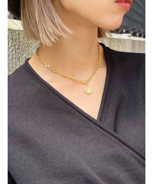 EMODA(エモダ)の「ロングモチーフネックレス(ネックレス・レディース・シルバー/ゴールド・FREE)」の2枚目の写真