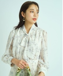JUSGLITTY　ジャスグリッティー　ボウタイプリーツワンピース ジャスグリッティー 花柄ボウタイプリーツワンピース - メルカリ
