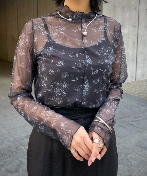 &g'aime（アンジェム）の「【＆g'aime】花柄シアータートルネック（Tシャツ/カットソー・レディース・ホワイト/ブラック/チャコール・FREE）」の17枚目の写真