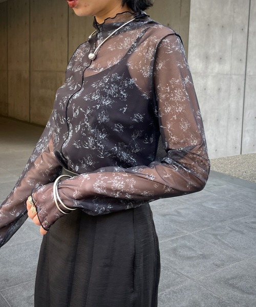 &g'aime（アンジェム）の「【＆g'aime】花柄シアータートルネック（Tシャツ/カットソー・レディース・ホワイト/ブラック/チャコール・FREE）」の18枚目の写真