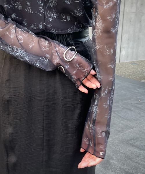 &g'aime（アンジェム）の「【＆g'aime】花柄シアータートルネック（Tシャツ/カットソー・レディース・ホワイト/ブラック/チャコール・FREE）」の21枚目の写真