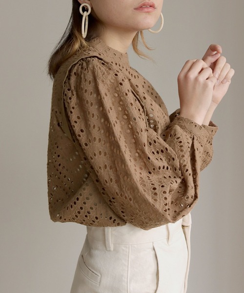 HER CLOSET(ハークローゼット)の「【shemoshelly】カットレースボリュームスリーブブラウス(シャツ/ブラウス・レディース・ブラック/オフホワイト/モカ/グレイッシュベージュ・M)」の9枚目の写真
