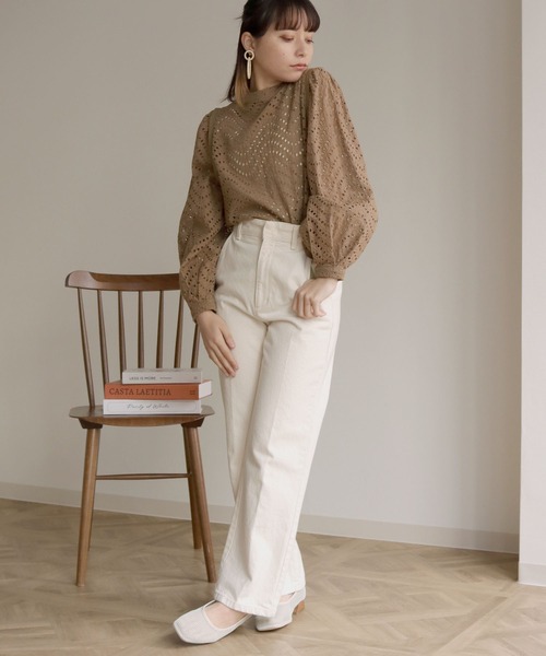 HER CLOSET(ハークローゼット)の「【shemoshelly】カットレースボリュームスリーブブラウス(シャツ/ブラウス・レディース・ブラック/オフホワイト/モカ/グレイッシュベージュ・M)」の13枚目の写真